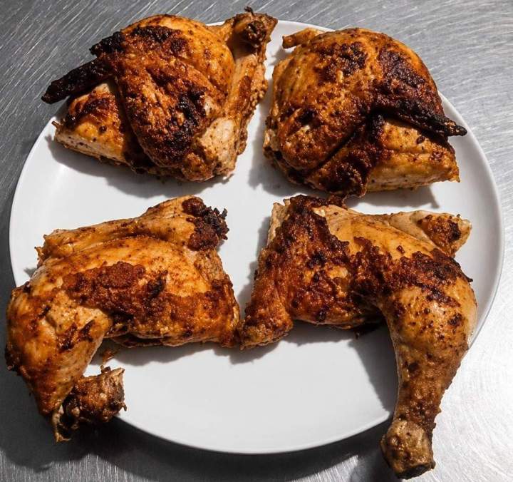 Découvrez les spécialités de grillades de La RÔTISSERIE De Lopes.