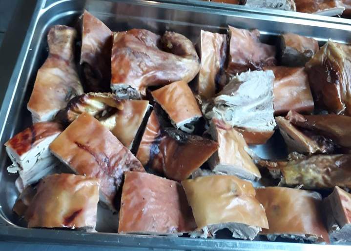 L’avantage en choisissant notre rôtisserie, c’est que vous aurez l’occasion de déguster des plats faits maison et cuits au feu de bois