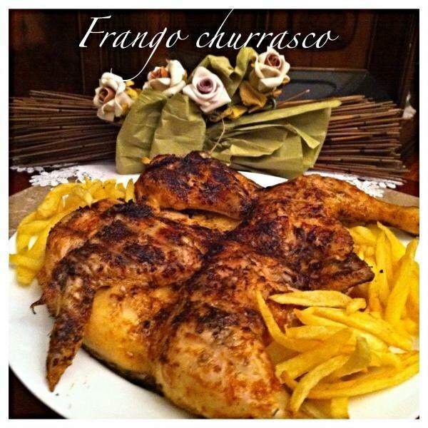 Poulets grillés avec frites Le Meux