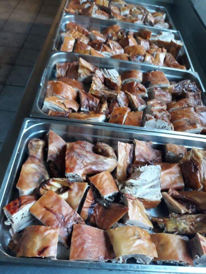 Morceaux de cochons de lait rôtis Le Meux